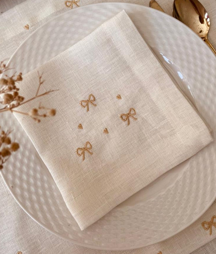 Embroidered Gold Rubans Napkin