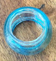 حلقة منديل زجاجية زرقاء