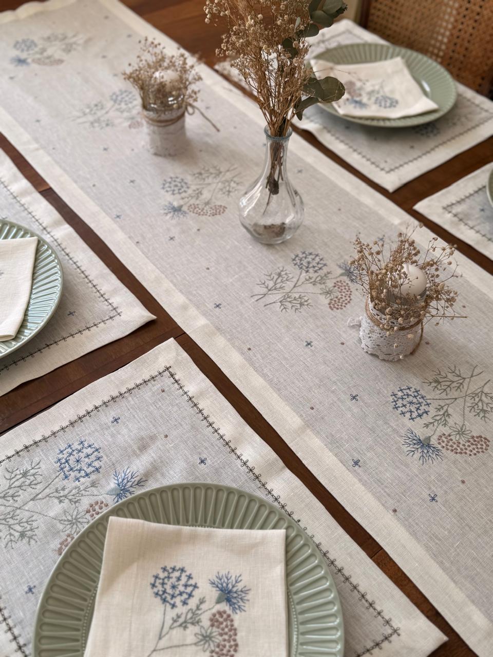 Le bouquet Table Runner