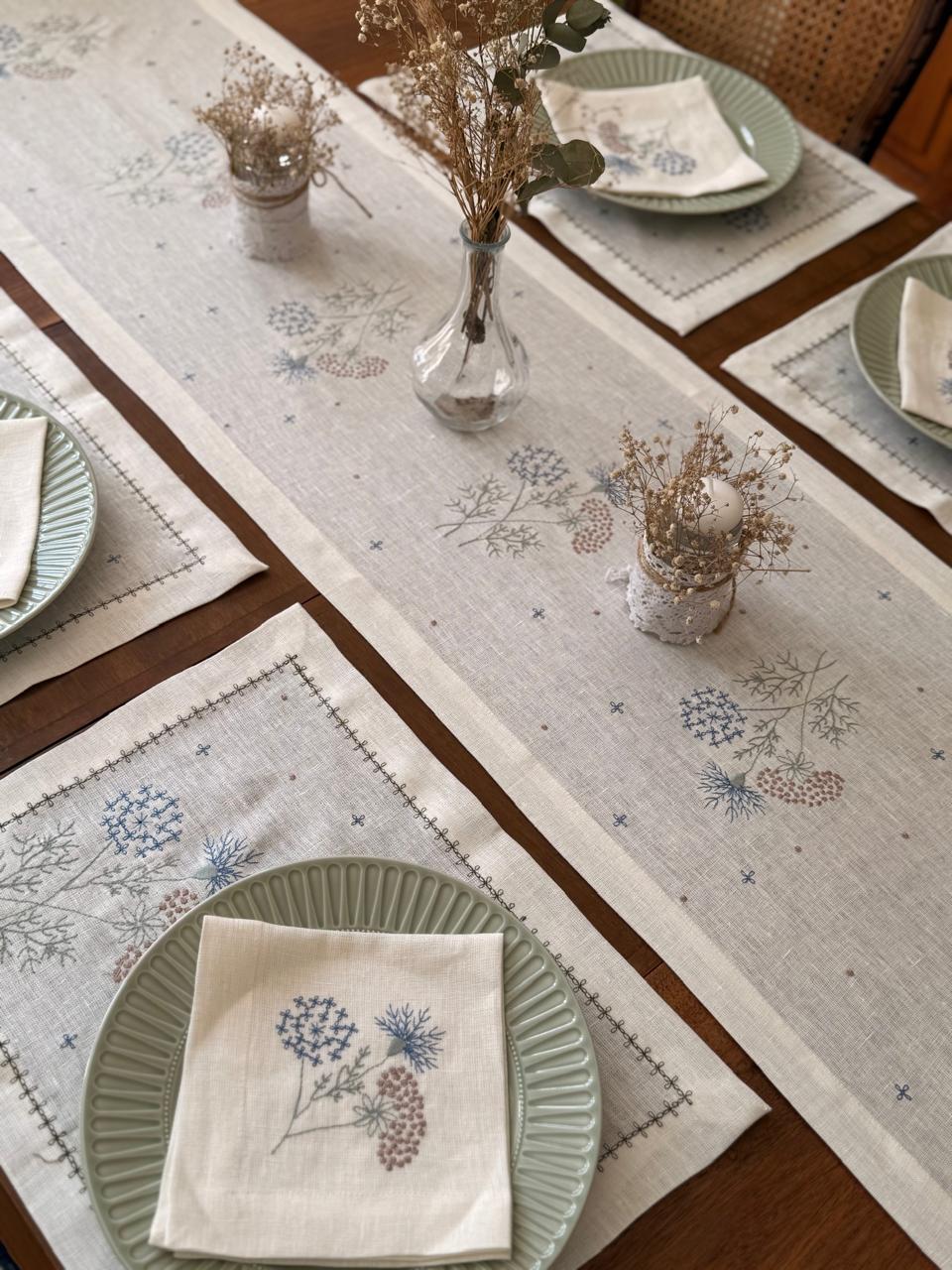 Le bouquet Table Runner