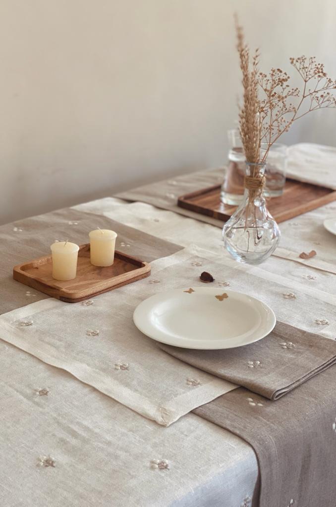 Embroidered Florelle Tablecloth