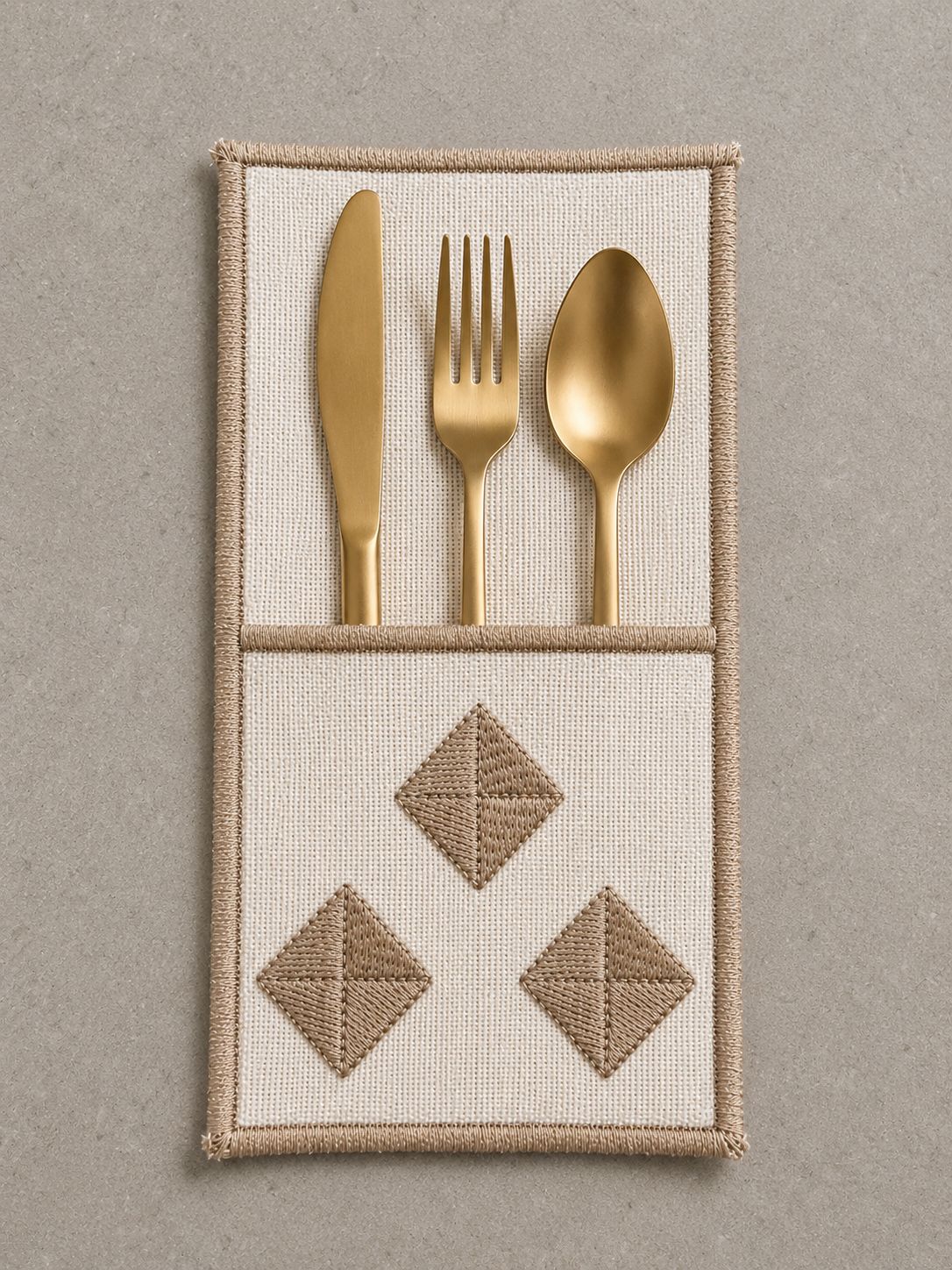 Le Carre Cutlery Cover