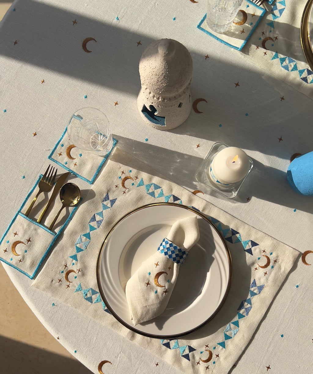 قاعدة اكواب (كوستر) مطرزة لليالي رمضان