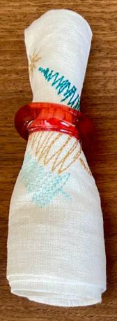 حلقة منديل زجاجية حمراء